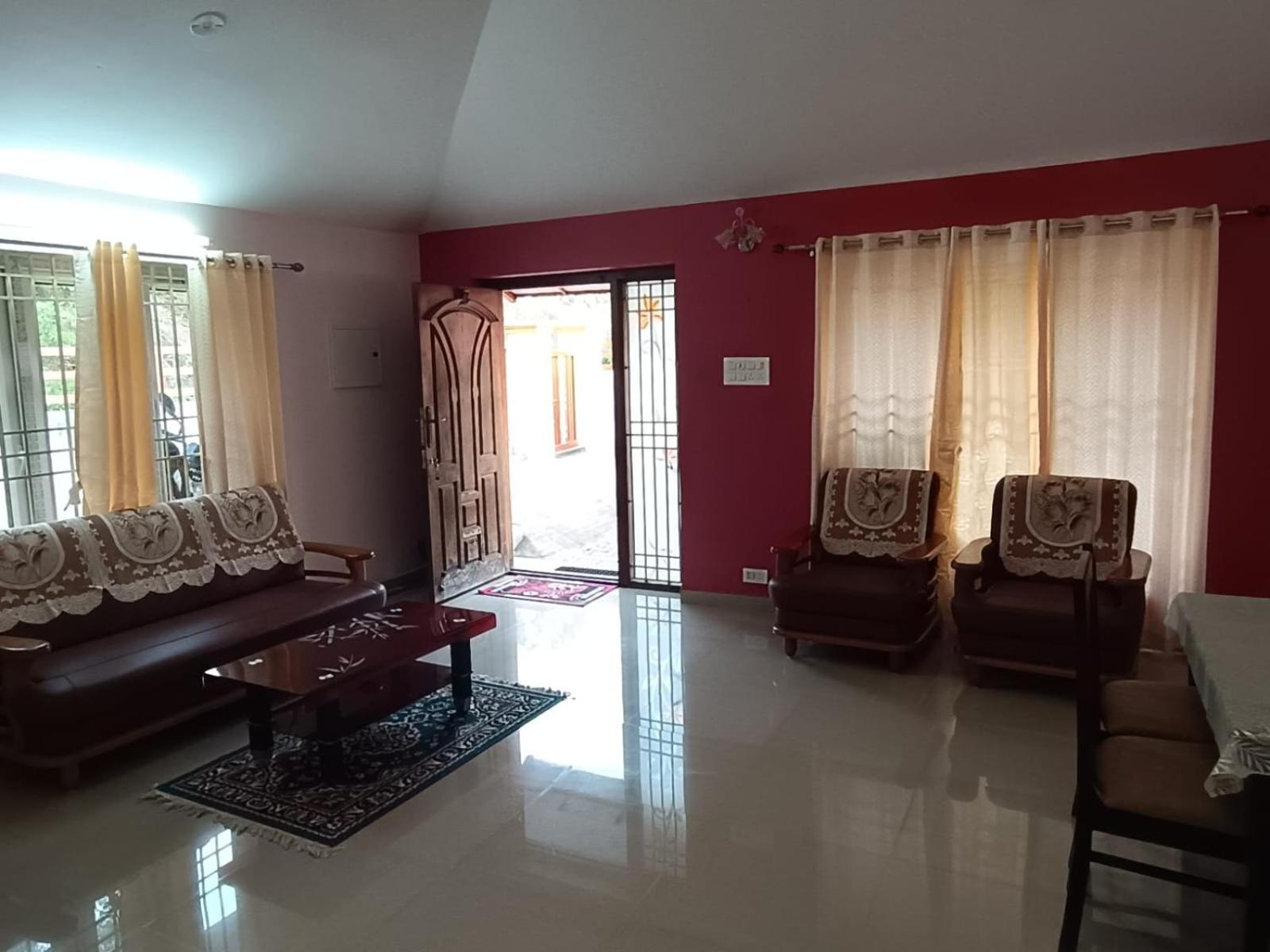 Snow White Home,bedford Road, * Yercaud